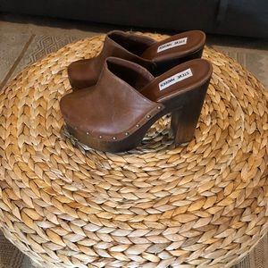 Steven Madden Platform Clog